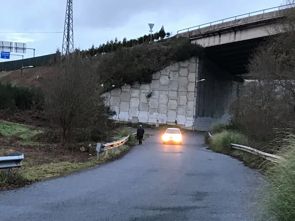 <p>Proposta de senda peonil/ciclista entre O Milladoiro e Santiago de Compostela. Fotos de tramos.</p>
