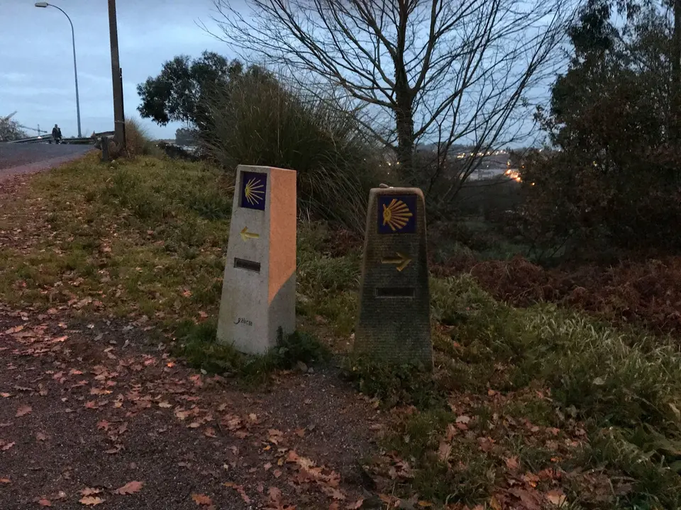 <p>Proposta de senda peonil/ciclista entre O Milladoiro e Santiago de Compostela. Fotos de tramos.</p>
