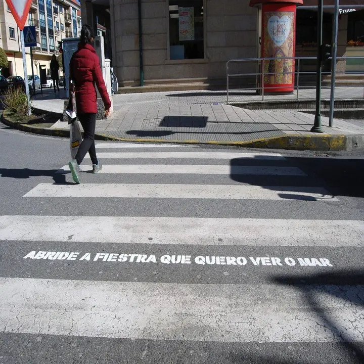 <p>O Concello de Ames volve homenaxear a Rosal&iacute;a de Castro polo aniversario do seu nacemento coa realizaci&oacute;n dunha serie de <a href="http://www.concellodeames.gal/nova.php?noticia=16230&amp;idioma=gl&amp;sec=32">actividades</a>, dirixidas a promover a difusi&oacute;n da obra e do pensamento rosaliano entre a veci&ntilde;anza. Ademais,&nbsp;alg&uacute;ns dos pasos de pe&oacute;ns do Milladoiro e Bertamir&aacute;ns locen varios dos versos m&aacute;is co&ntilde;ecidos da autora.</p>
