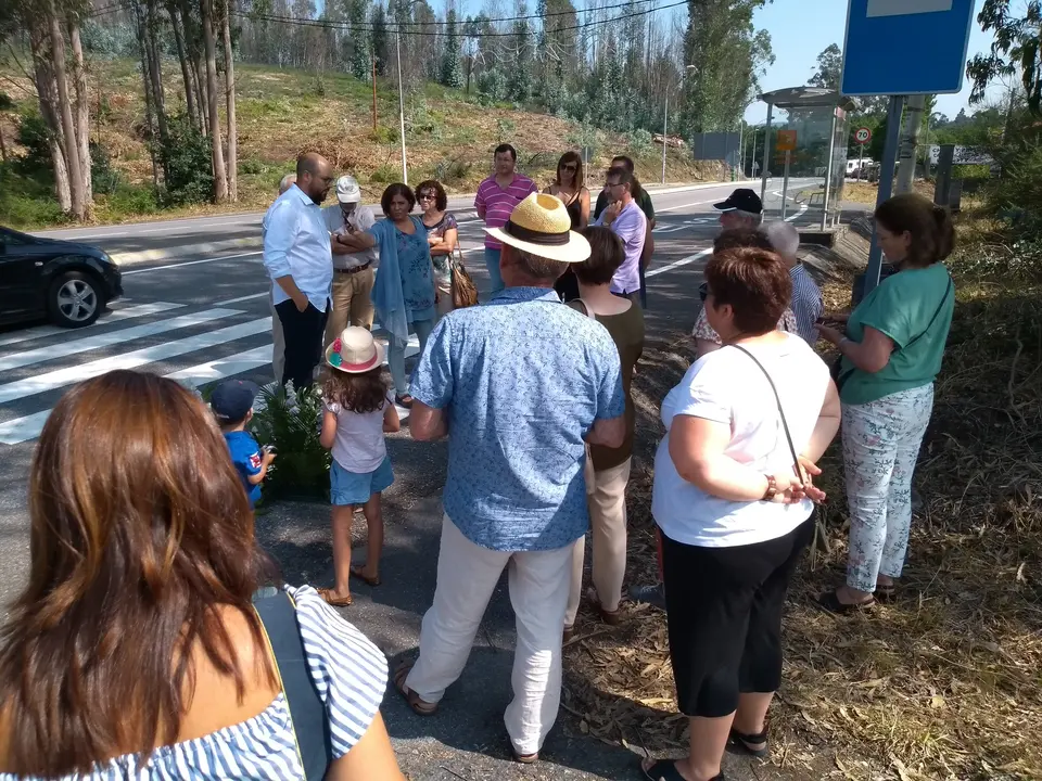 <p>O 21 de agosto de 2018 o&nbsp;BNG de Ames organizou unha homenaxe aos <strong>Homi&ntilde;os de Boimorto</strong>,&nbsp;membros da Corporaci&oacute;n democr&aacute;tica do concello de Boimorto asasinados a mans do franquismo nos Bat&aacute;ns e Orto&ntilde;o (Ames) o 20 de agosto de 1936,&nbsp;para lembrar a todas as persoas represaliadas pola dictadura franquista.</p>

<p>Participaron Xos&eacute; Lu&iacute;s Rivas Cruz<b>,</b>&nbsp;<a href="https://gl.wikipedia.org/wiki/Mini">Mini</a>, deputado no Parlamento de Galiza e veci&ntilde;o de Boimorto; <a href="https://www.facebook.com/david.santomil">David &nbsp;Santomil,</a> portavoz municipal do BNG e concelleiro de Educaci&oacute;n e Cultura de Ames; as&iacute; como dalgunhas das familias dos Homi&ntilde;os de Boimorto.<br />
<br />
A Concellar&iacute;a de Cultura do Concello de Ames, co portavoz do BNG de Ames daquela altura, Xos&eacute; Manuel Fern&aacute;ndez, &aacute; fronte, repuxo as placas que lembran a memoria dos Homi&ntilde;os de Boimorto no ano 2006 cunha sentida homenaxe.<br />
<br />
<strong>Ram&oacute;n Enjumio, Manuel Espi&ntilde;eira, Isidro Filloy, Juan Mart&iacute;nez, Xose Tojo e Xos&eacute; Barreiro.</strong></p>

