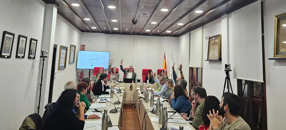 Votaci&oacute;n da ordenanza da subida da  taxa do lixo
