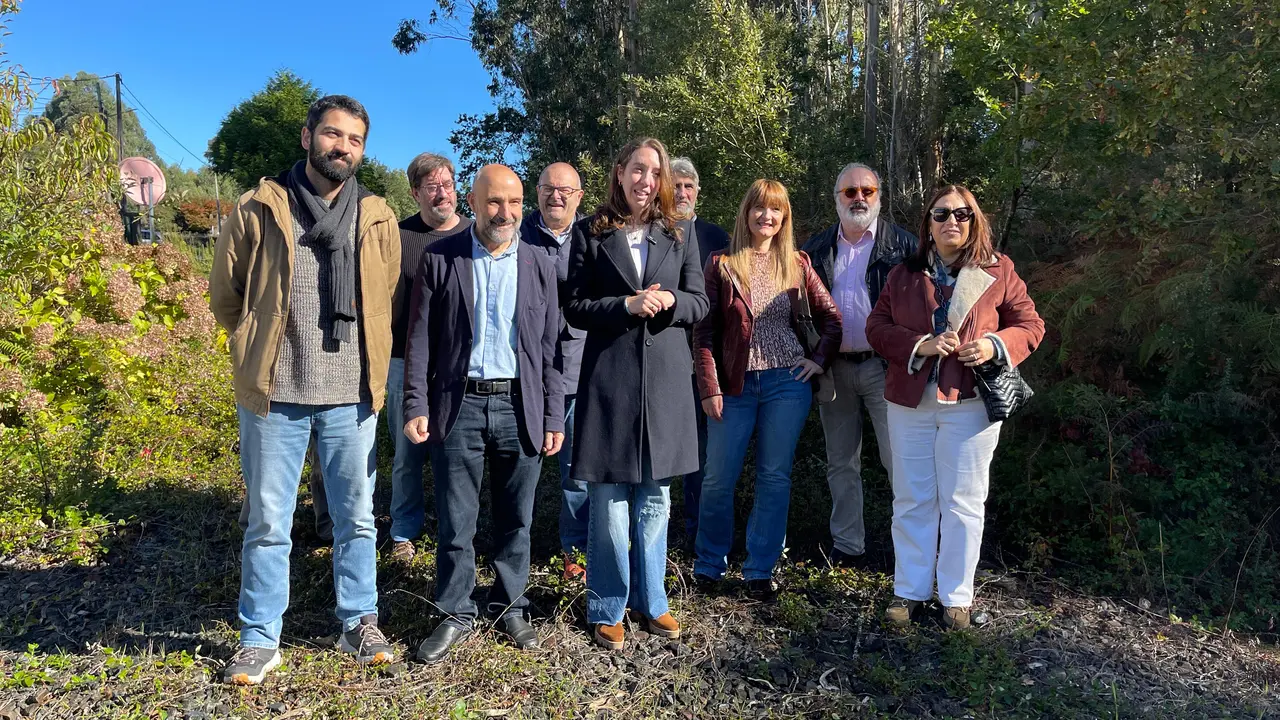 N&eacute;stor Rego con Escarlata Pamp&iacute;n e outros membros do BNG