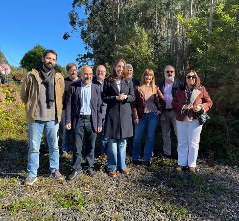 N&eacute;stor Rego con Escarlata Pamp&iacute;n e outros membros do BNG