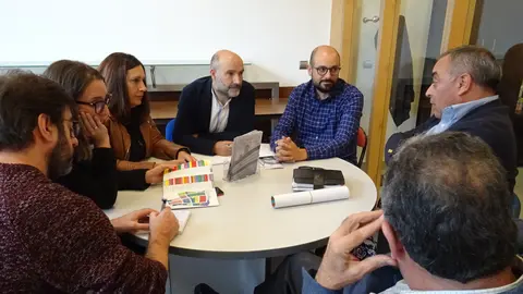 N&eacute;stor Rego e BNG de Ames cos empresarios