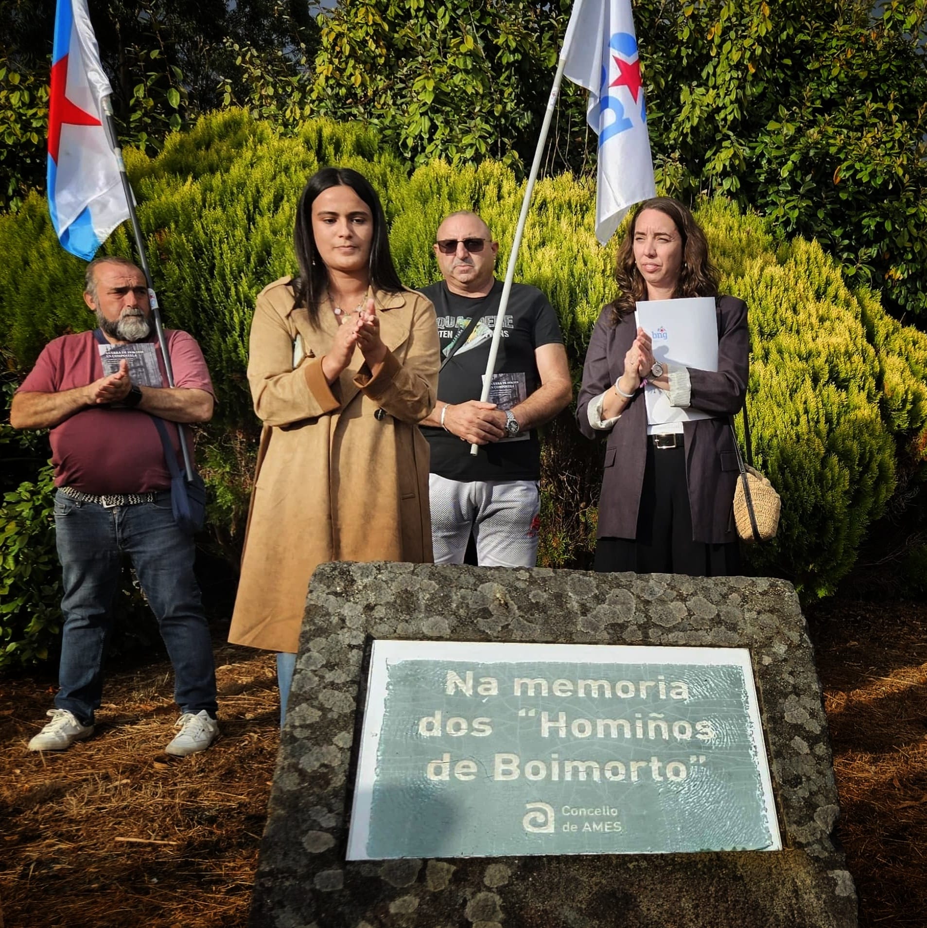 Alejandra Tojo e Escarlata Pampín na cerimonia